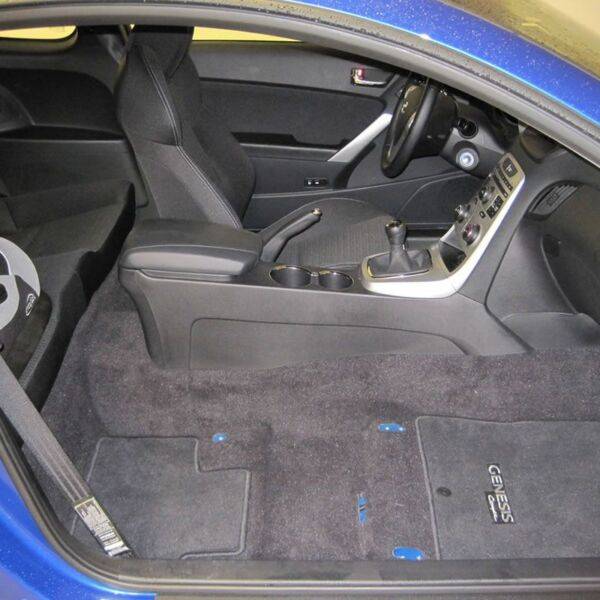 Limpieza integral de tapicería e interior de un coche