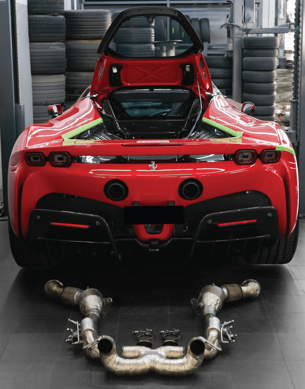 Sistema de escape deportivo Novitec instalado en Ferrari — vista trasera, Detail Park Alicante