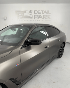 Transformación de Alta Precisión: De Rojo Vibrante a la Sofisticación del Dark Basalt en un BMW Serie 4 11 car wrapping%&paint protection film%