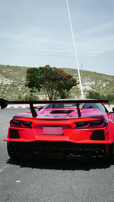 Corvette C8 Liberty Walk: kit liberty walk en Detail Park