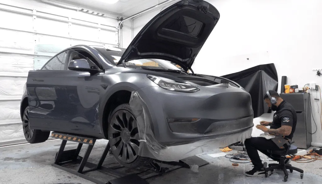 Instalación de Paint Protection Film en Valencia en un Tesla — Detail Park