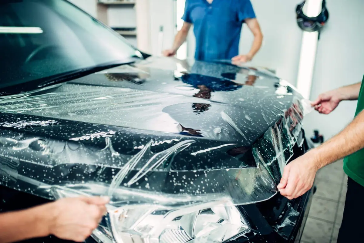 Instalación de Paint Protection Film PPF profesional en Detail Park Alicante