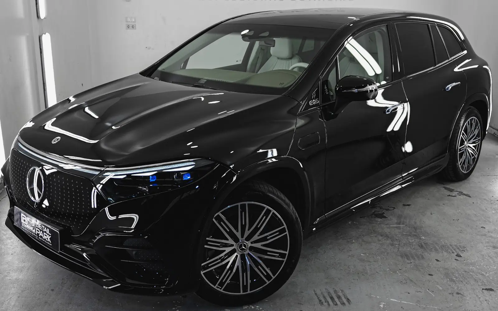 PPF Mercedes EQS SUV: protección integral con STEK DYNOshield 1 PPF Mercedes EQS SUV 450 terminado en el taller de Detail Park en Alicante