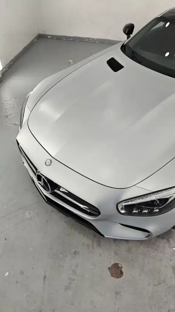 Curso de Car Wrapping 11 Antes: Mercedes-AMG GT en su gris plata original