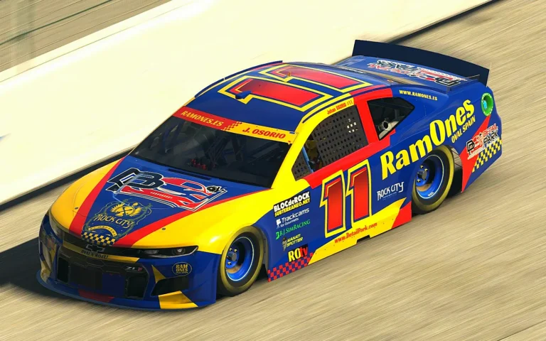 Camaro número 11 del simracer Johan Osorio en iRacing con el logotipo de Detail Park