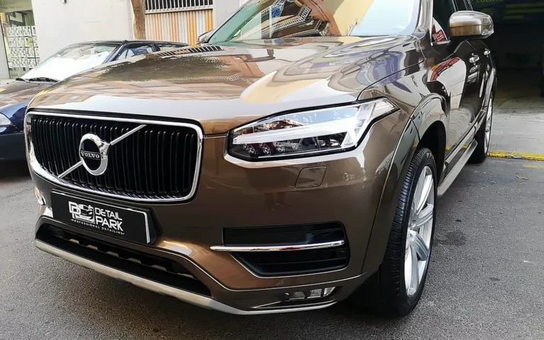 Volvo XC90 color bronce en tres cuartos delantero tras el tratamiento cerámico