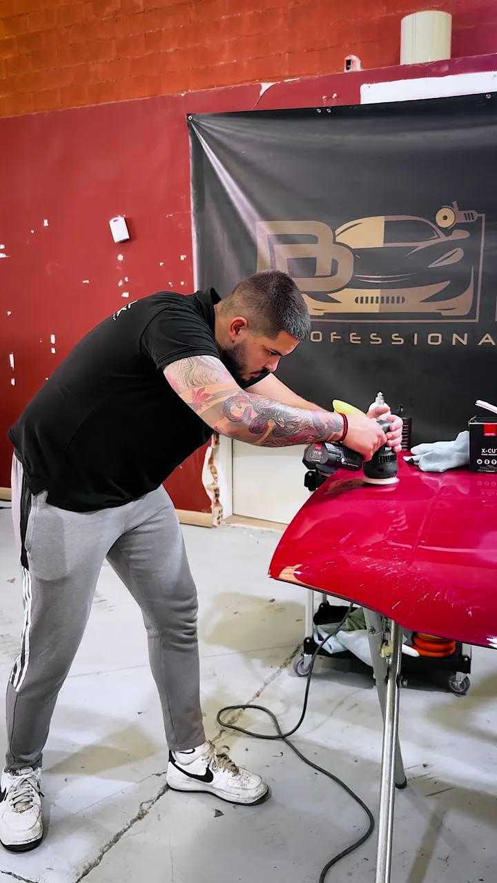 Máster de pulido y corrección de pintura con Leandro Pro Detailing 15 Vídeo de la formación máster de pulido y corrección de pintura en Detail Park