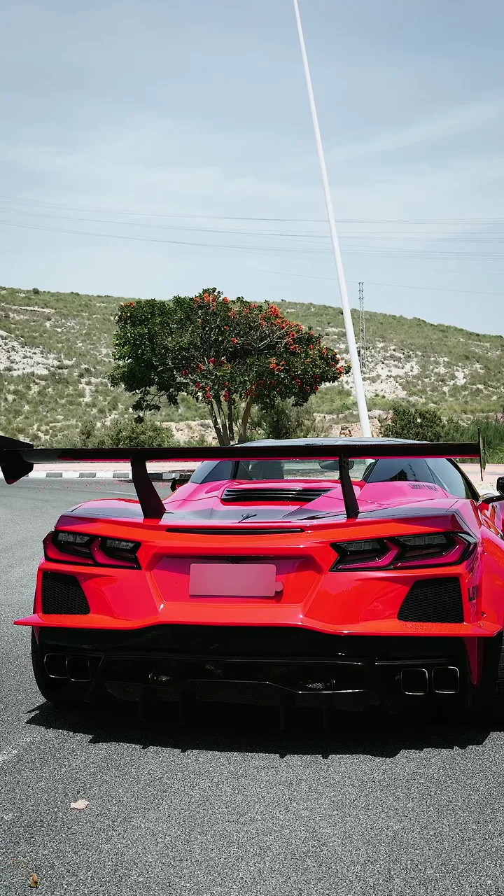 Corvette C8 Liberty Walk: montamos un kit 100 % original en Alicante 3 Short del Corvette C8 Liberty Walk de Detail Park